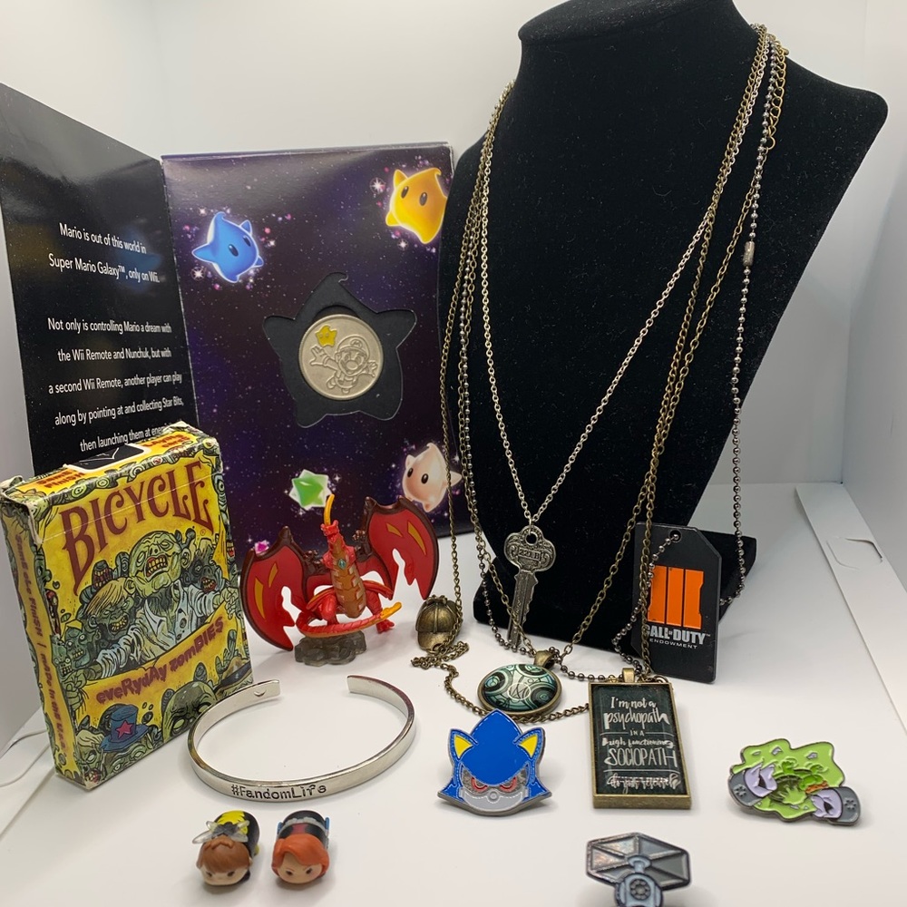 Bundle of video game items